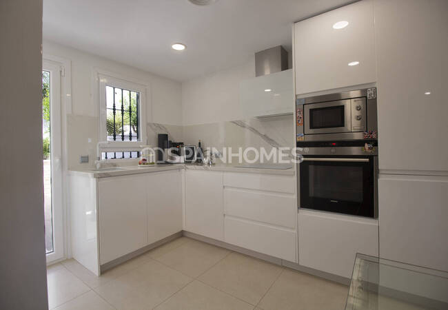 Sea View Townhouses with Shared Pool in Benalmádena 22