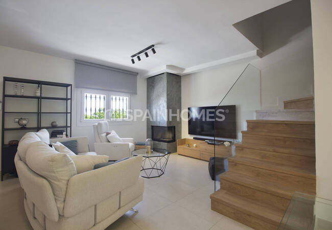 Sea View Townhouses with Shared Pool in Benalmádena 19