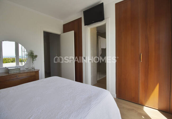 Sea View Townhouses with Shared Pool in Benalmádena 25
