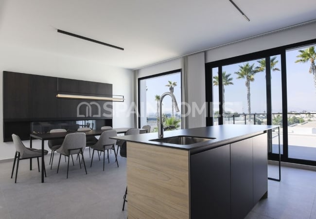 Chalet Independiente Con Diseño Elegante En Quesada Alicante 13