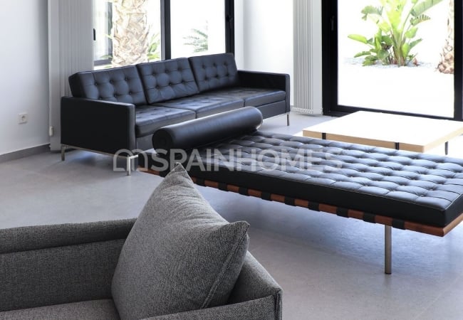 Chalet Independiente Con Diseño Elegante En Quesada Alicante 8