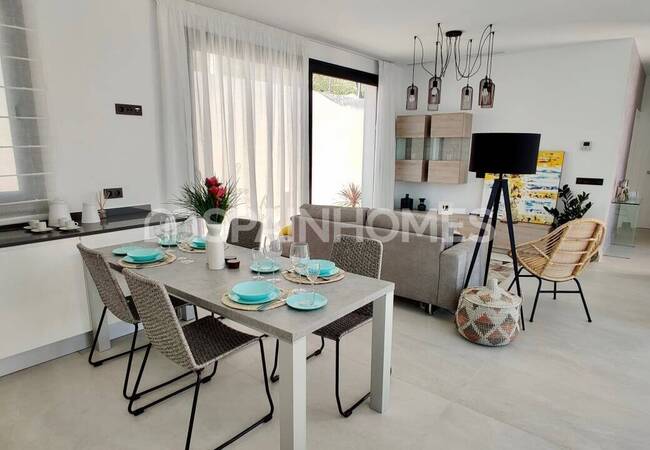 Alicante Polop'ta Sahile Yakın Deniz Manzaralı Müstakil Villalar 38