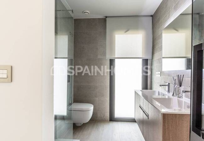 Alicante’de Sahile Yakın Müstakil Villalar 17