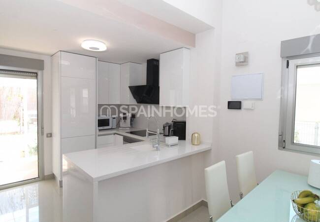 Fully Furnished and Decorated Golf Villa in Orihuela 23