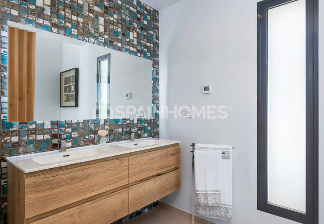 Современные Отдельные Виллы в Ориуэле с Бассейном и Солярием 39