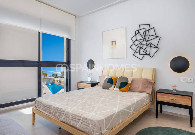 Современные Отдельные Виллы в Ориуэле с Бассейном и Солярием 27