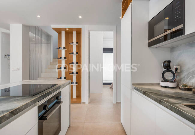 Современные Отдельные Виллы в Ориуэле с Бассейном и Солярием 24