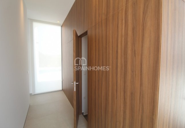 Costa Blanca'da Tam Donanımlı Satışa Hazır Villa 41