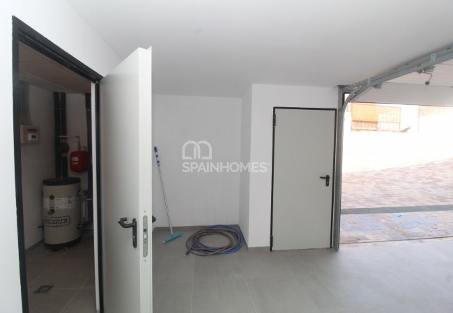 Costa Blanca'da Tam Donanımlı Satışa Hazır Villa 43