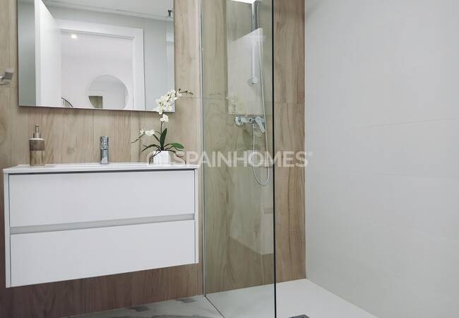 Ready to Move-in Bungalows for Sale in Benijófar