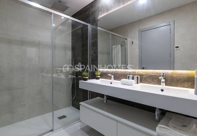 Luxury Real Estate with Panoramic Sea Views in Benidorm 39