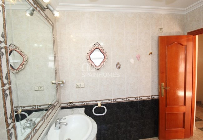 Дом в Средиземноморском Стиле на Продажу в Ориуэла-Коста 23