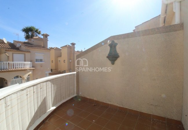 Дом в Средиземноморском Стиле на Продажу в Ориуэла-Коста 28