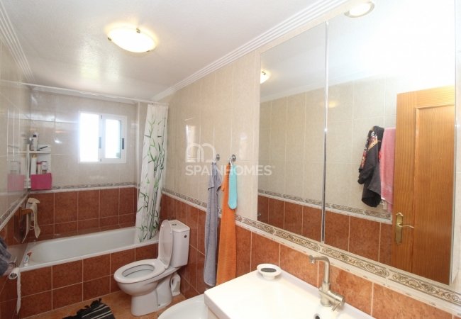 Torrevieja Costa Blanca'da Pembe Göl Yakınında Satılık Ev 23