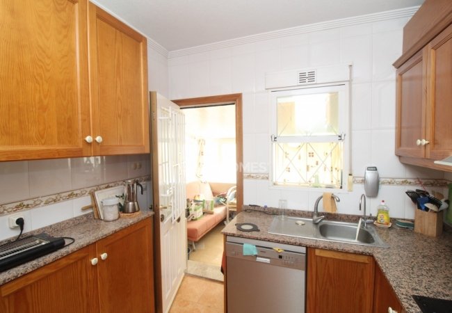 Torrevieja Costa Blanca'da Pembe Göl Yakınında Satılık Ev 17