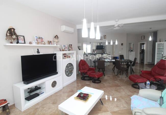 Villa En Perfecto Estado En Una Gran Parcela En Alicante 25