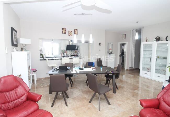 Villa En Perfecto Estado En Una Gran Parcela En Alicante 15
