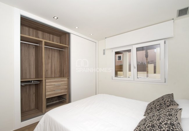 Single Storey Villa with Private Pool in Los Montesinos 31