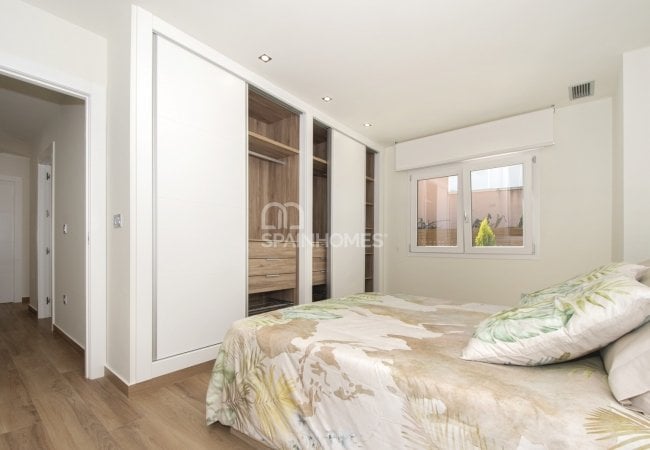 Single Storey Villa with Private Pool in Los Montesinos 37