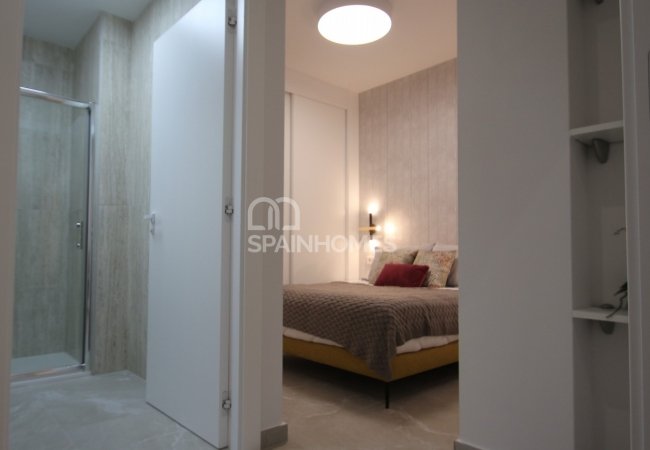 Torrevieja’da Havuzlu Proje İçinde Güney Cepheli Daireler 11