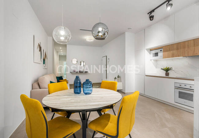 Alicante Torrevieja'da Havuzlu Site İçinde Modern Daireler 23