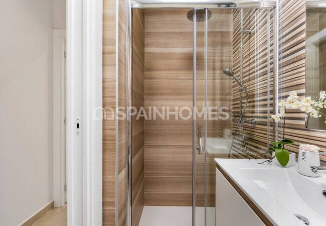 Alicante Torrevieja'da Havuzlu Site İçinde Modern Daireler 36