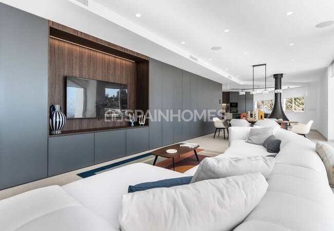 Elegant Property with Private Pool in Altea Alicante 10