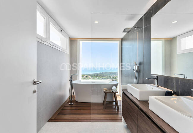 Elegant Property with Private Pool in Altea Alicante 20