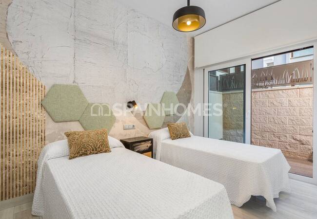 Nybyggda Hus Med Samtida Design I La Herrada 30