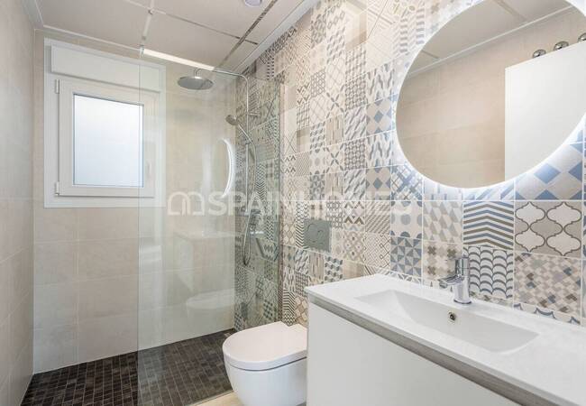 Nybyggda Hus Med Samtida Design I La Herrada 35
