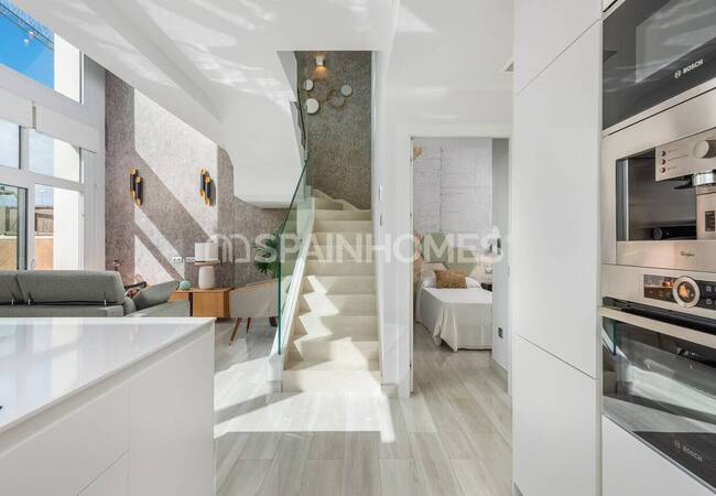 Nybyggda Hus Med Samtida Design I La Herrada 21