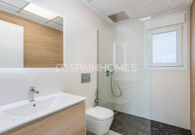 Nybyggda Hus Med Samtida Design I La Herrada 34