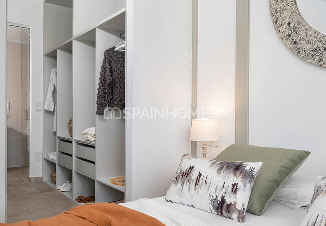 Orihuela Dolores'te Çağdaş Tasarımlı Havuzlu Villalar 42