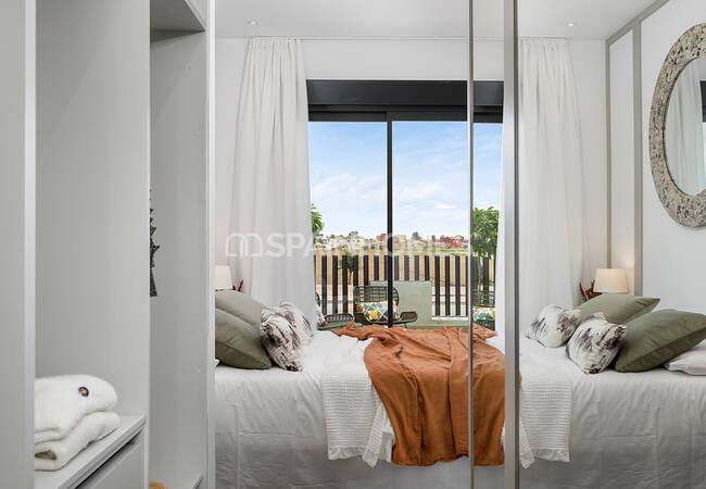 Orihuela Dolores'te Çağdaş Tasarımlı Havuzlu Villalar 43