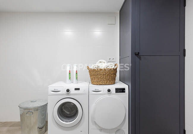 Orihuela Dolores'te Çağdaş Tasarımlı Havuzlu Villalar 20