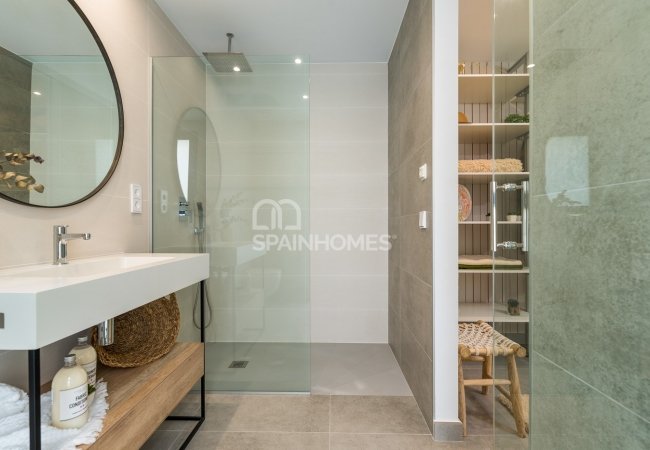 Вилла в Сьюдад-Кесада с Террасой на Крыше и Бассейном 27