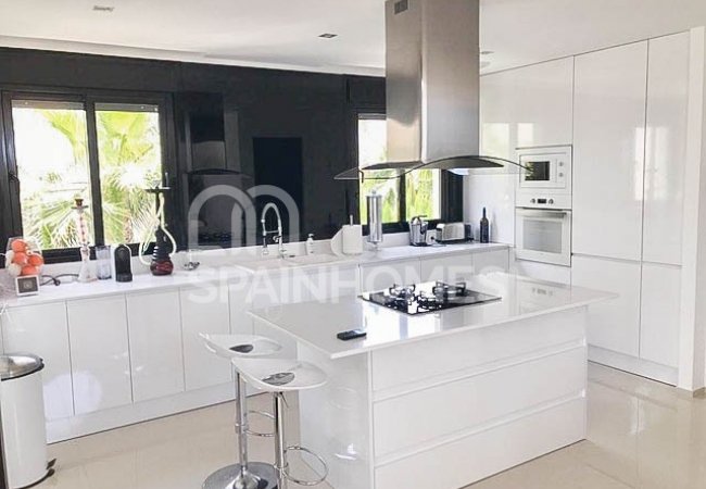 Casas Contemporáneas Con Piscinas Privadas En Ciudad Quesada 35