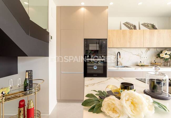 Отдельные Виллы с Просторными Интерьерами в Финестрате 45