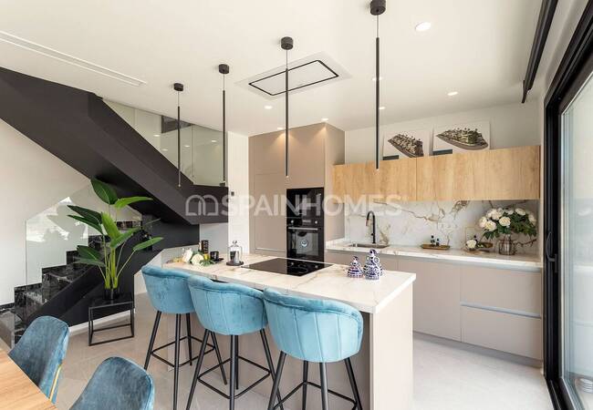 Отдельные Виллы с Просторными Интерьерами в Финестрате 43