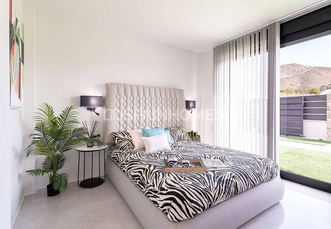 Отдельные Виллы с Просторными Интерьерами в Финестрате 52