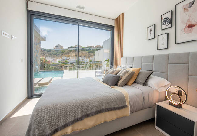 Golf Villa in Rojales for Sale with a Private Swimming Pool 32