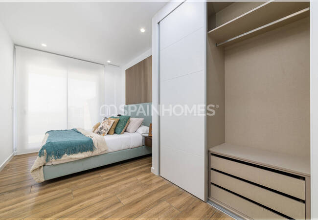 Compact Apartments in a Walking Distance to Sea in Alicante 18