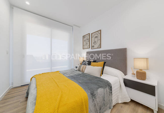 Compact Apartments in a Walking Distance to Sea in Alicante 23