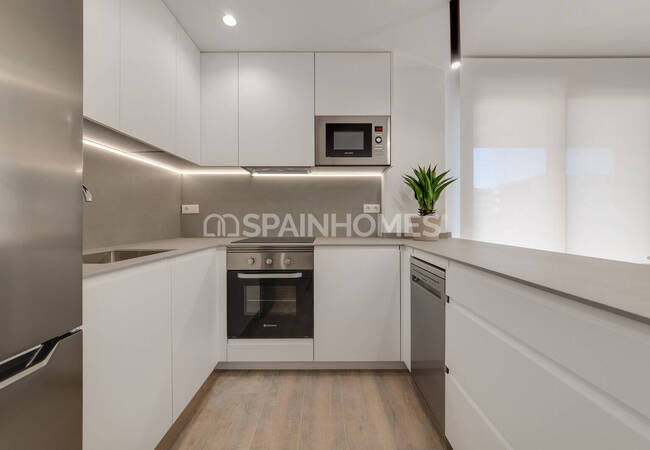 Compact Apartments in a Walking Distance to Sea in Alicante 14