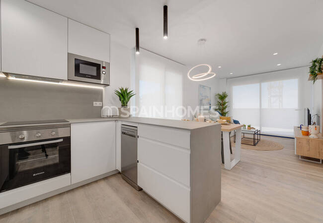 Compact Apartments in a Walking Distance to Sea in Alicante 12