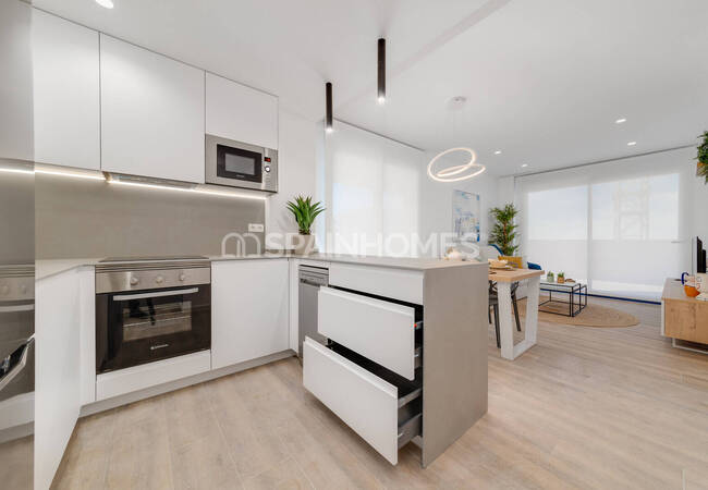 Compact Apartments in a Walking Distance to Sea in Alicante 17