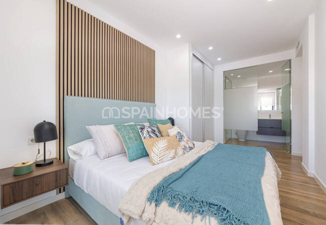 Compact Apartments in a Walking Distance to Sea in Alicante 20
