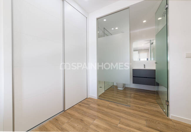 Compact Apartments in a Walking Distance to Sea in Alicante 30