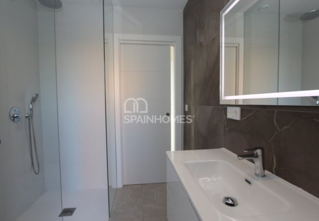 Luxury Villa with Spacious Design in Calpe Costa Blanca 37