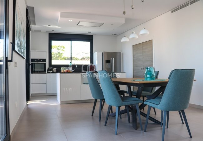 Espaciosa Villa En Ubicación Exclusiva En Denia Alicante 24